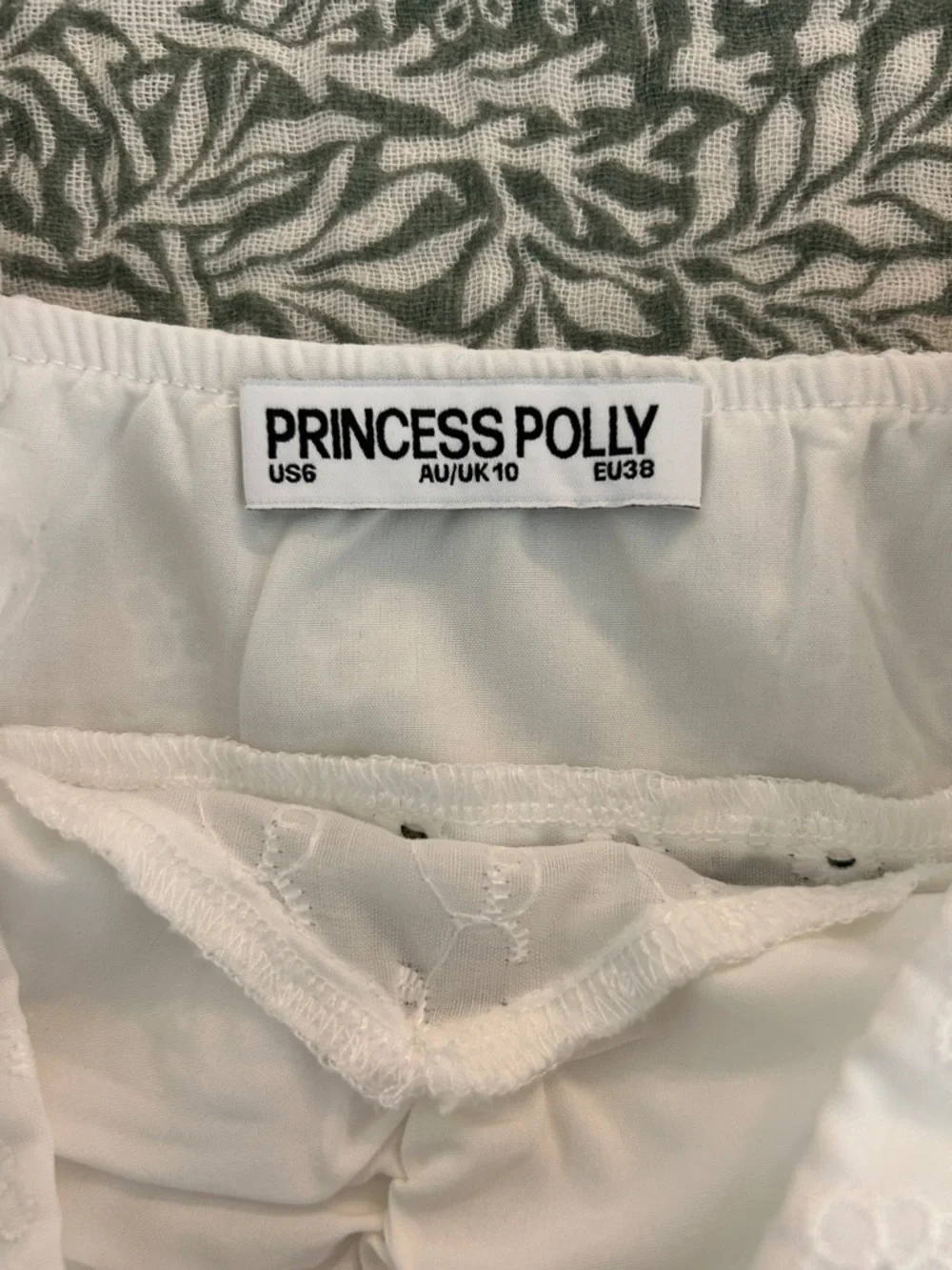 Princess Polly White Eyelet Rosette Strap Cropped Camisole - Picture 2 of 6